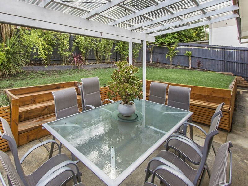 21 Angus Avenue, Wyoming NSW 2250