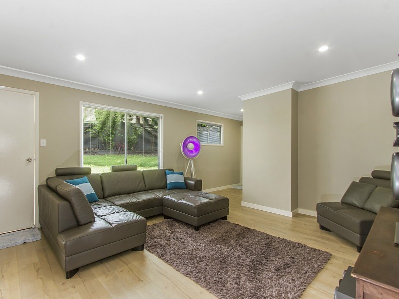 21 Angus Avenue, Wyoming NSW 2250