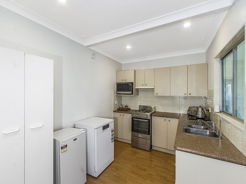 10 Owen Avenue, Wyong NSW 2259