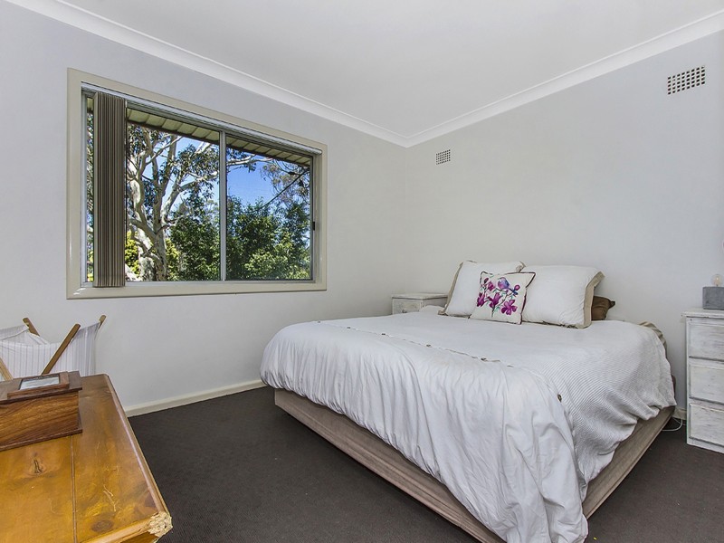 10 Owen Avenue, Wyong NSW 2259