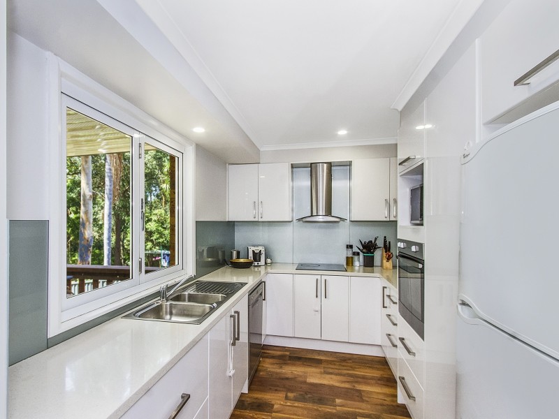 62 Rain Forest Road, Wyoming NSW 2250
