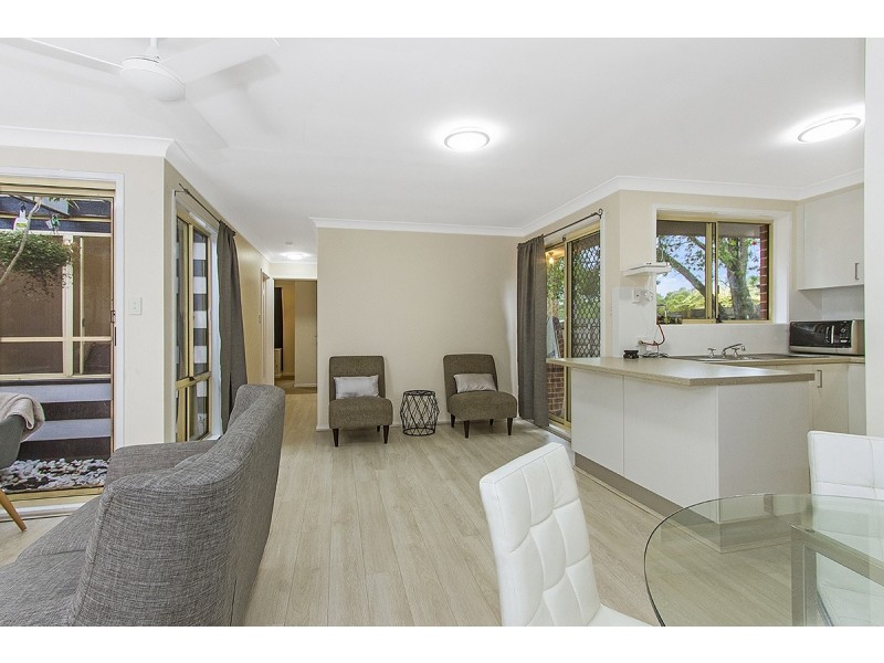 2/2 Pankhurst Place, Kariong NSW 2250