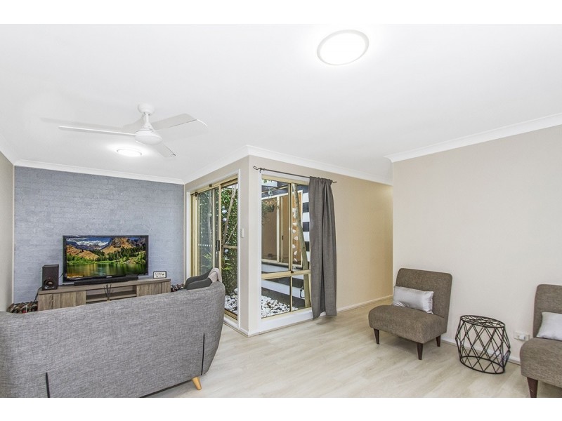 2/2 Pankhurst Place, Kariong NSW 2250