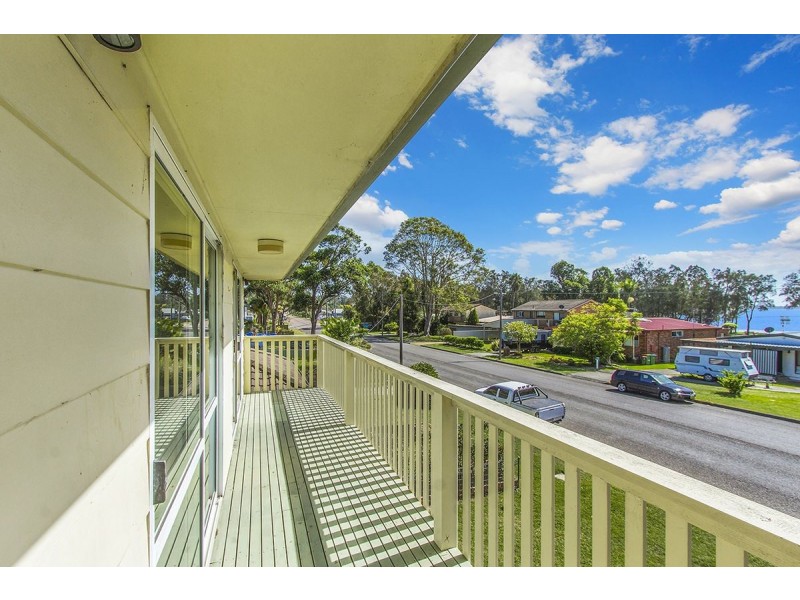 106 Lakedge Avenue, Berkeley Vale NSW 2261