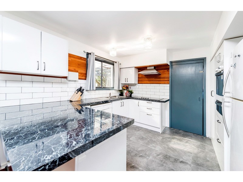 28 Beaumont Avenue, Wyoming NSW 2250