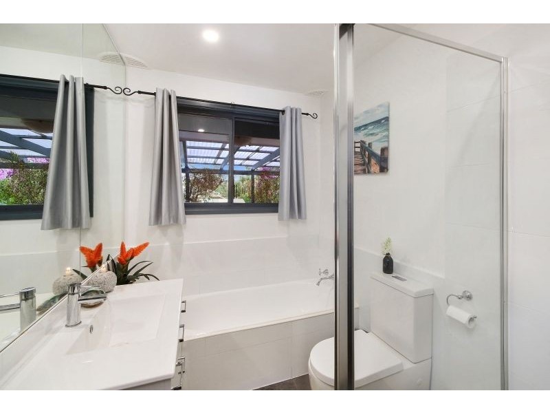 28 Beaumont Avenue, Wyoming NSW 2250