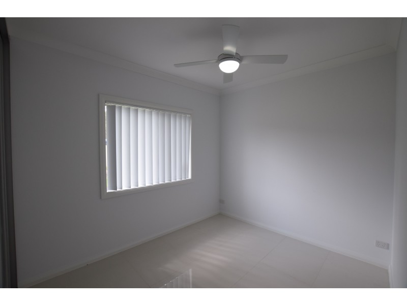 18 Ronald Avenue, Wyoming NSW 2250