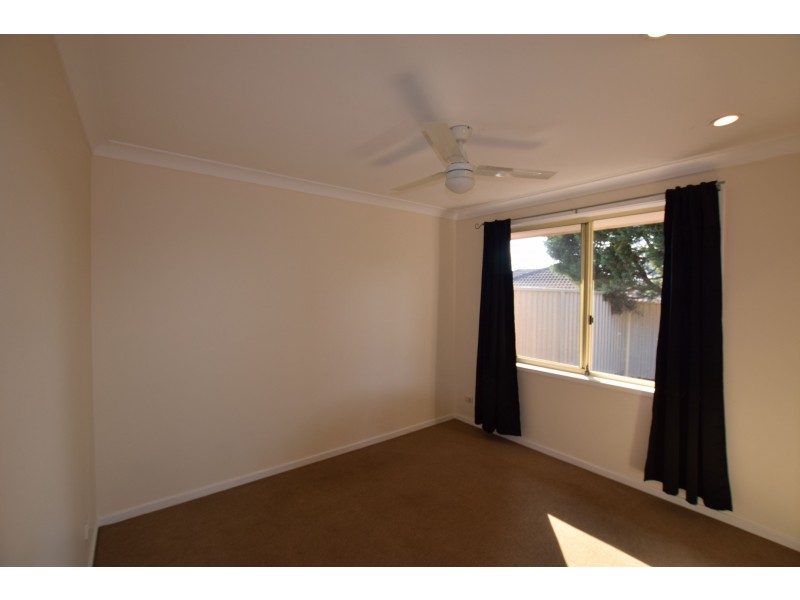 2/2 Pankhurst Place, Kariong NSW 2250