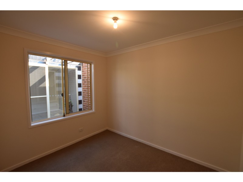 2/2 Pankhurst Place, Kariong NSW 2250