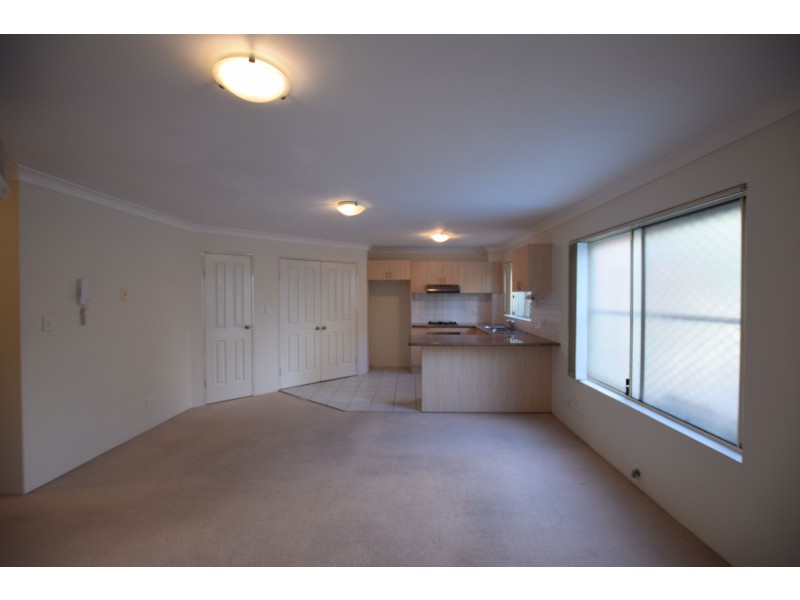 18/35 Central Coast Highway, West Gosford NSW 2250