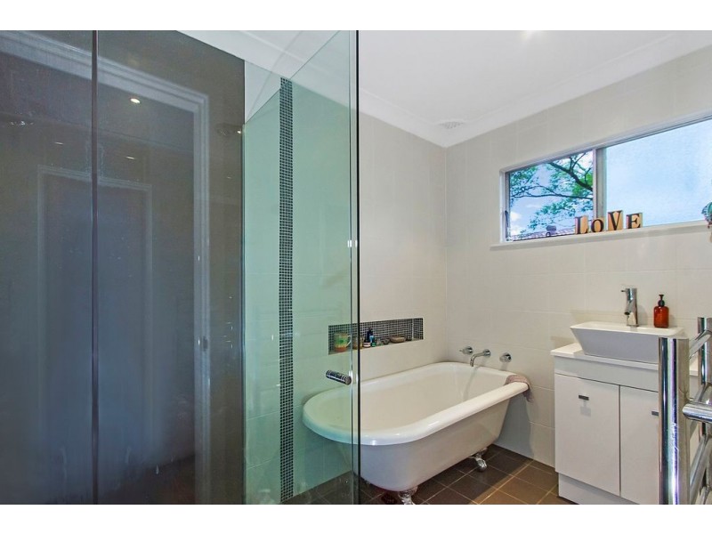 4 Macarthur Parade, Woy Woy NSW 2256