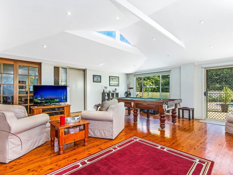 11 Woodbine Close, Lisarow NSW 2250