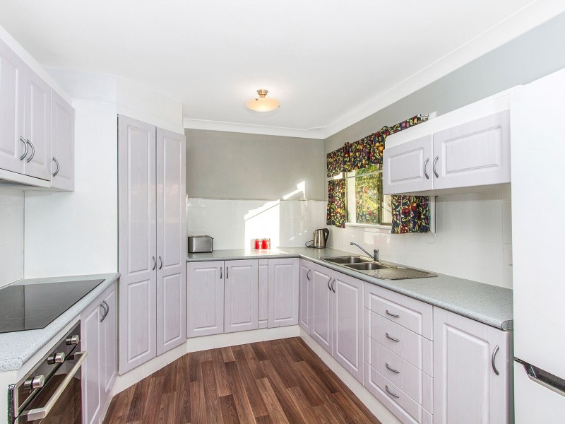 180 Tuggerawong Road, Wyongah NSW 2259