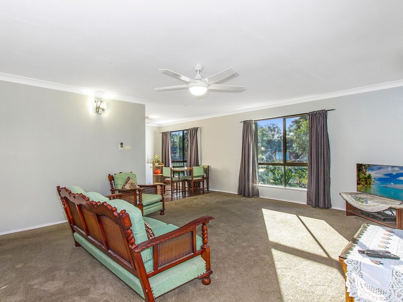 180 Tuggerawong Road, Wyongah NSW 2259