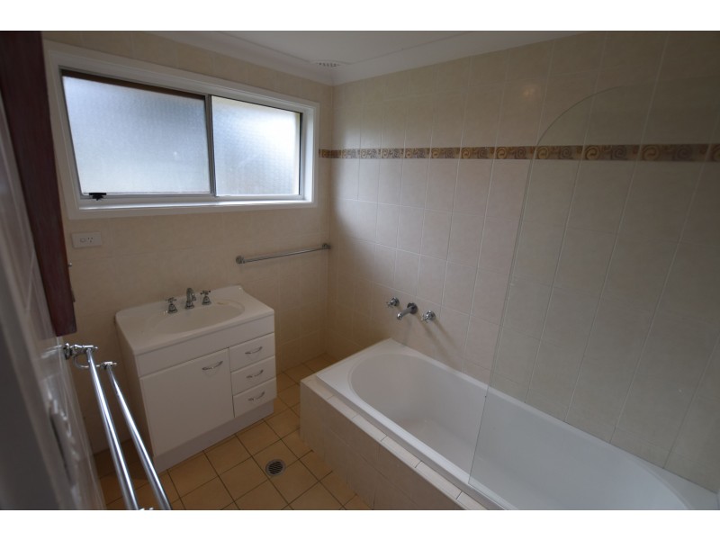 3 Woorin Close, Narara NSW 2250