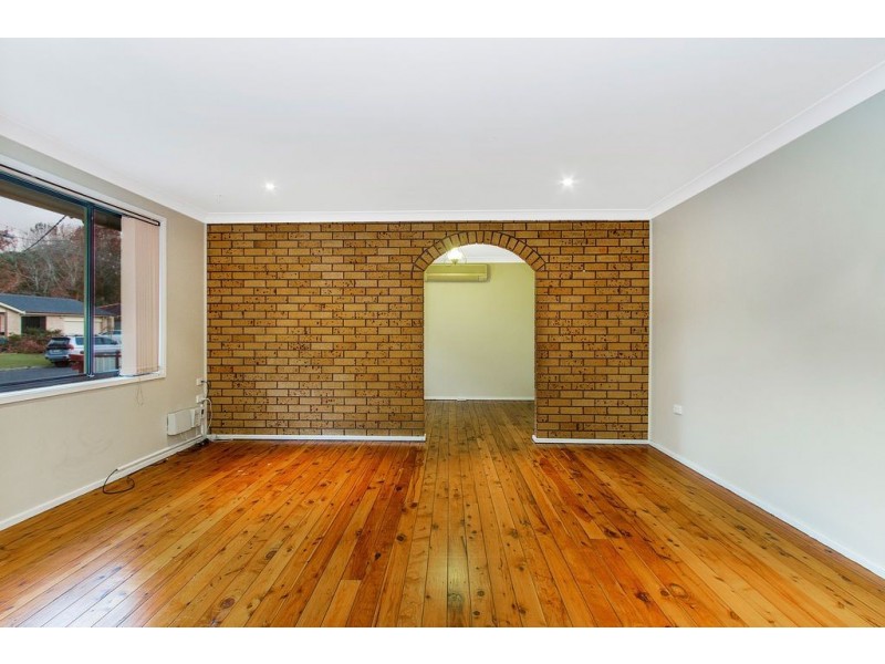 41 Halcyon Street, Wyoming NSW 2250