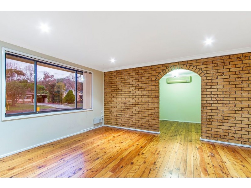 41 Halcyon Street, Wyoming NSW 2250