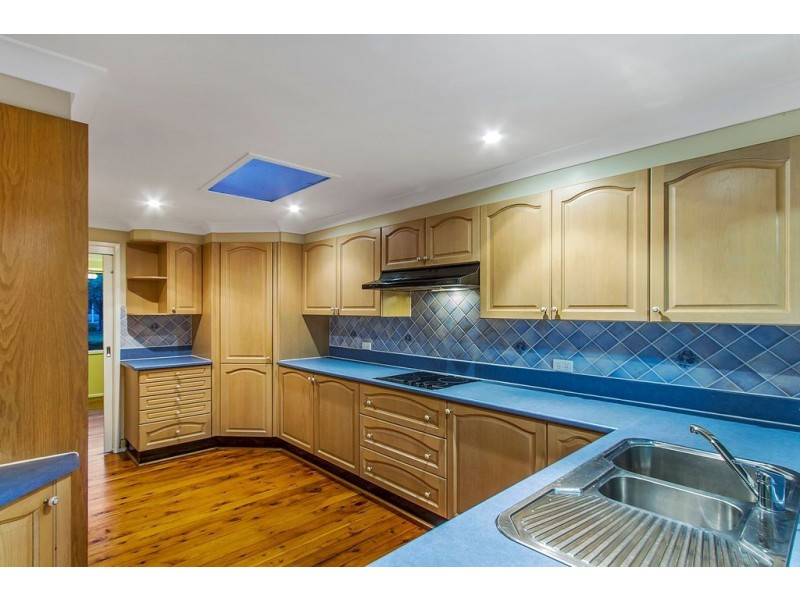 41 Halcyon Street, Wyoming NSW 2250