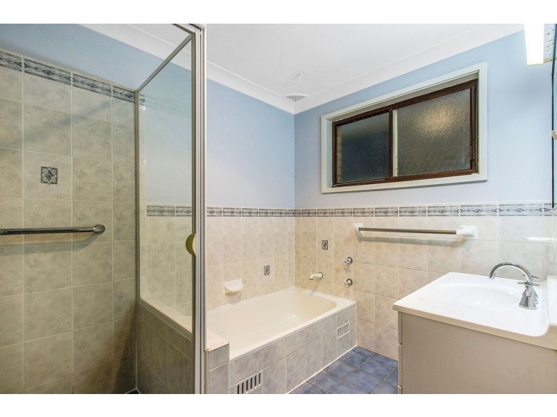 41 Halcyon Street, Wyoming NSW 2250