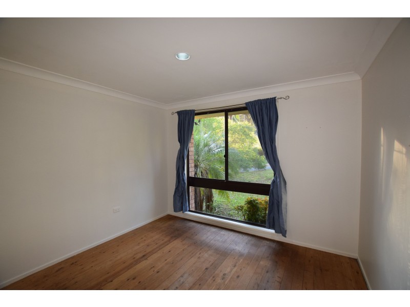 32 Rain Forest Road, Wyoming NSW 2250