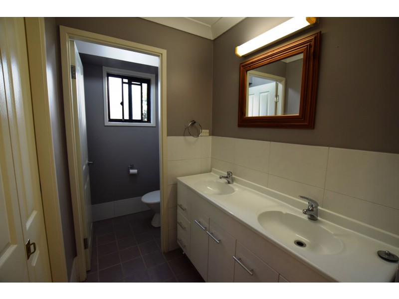 32 Rain Forest Road, Wyoming NSW 2250