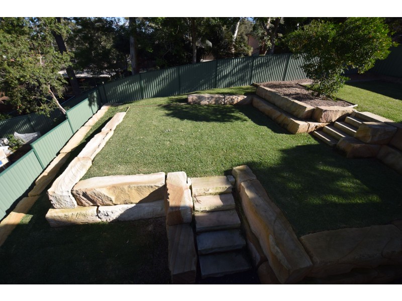 10 Larbonya Avenue, Wyoming NSW 2250
