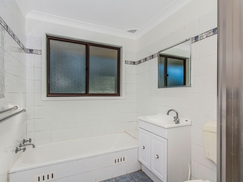 112 Berrys Head Road, Wyoming NSW 2250