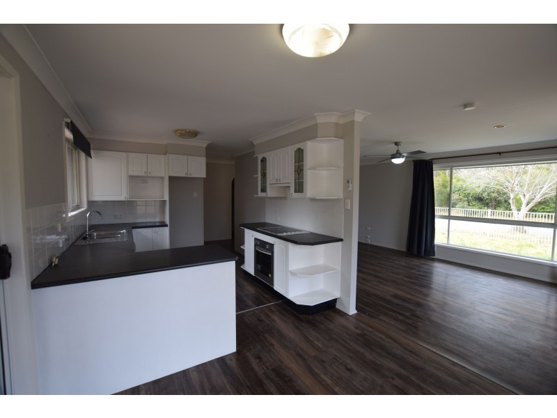 27 Koninderie  Parade, Narara NSW 2250