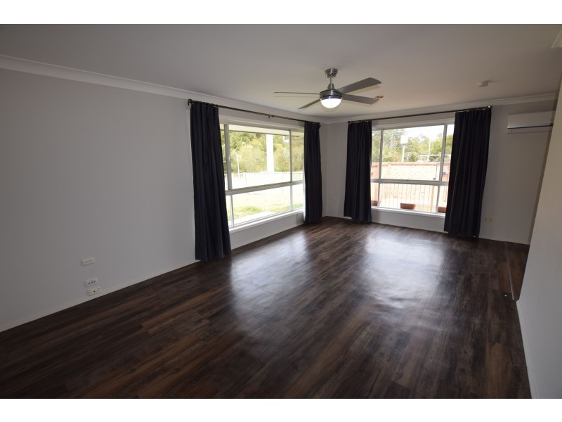 27 Koninderie  Parade, Narara NSW 2250