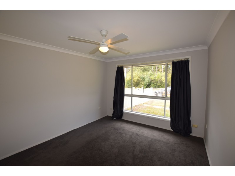 27 Koninderie  Parade, Narara NSW 2250