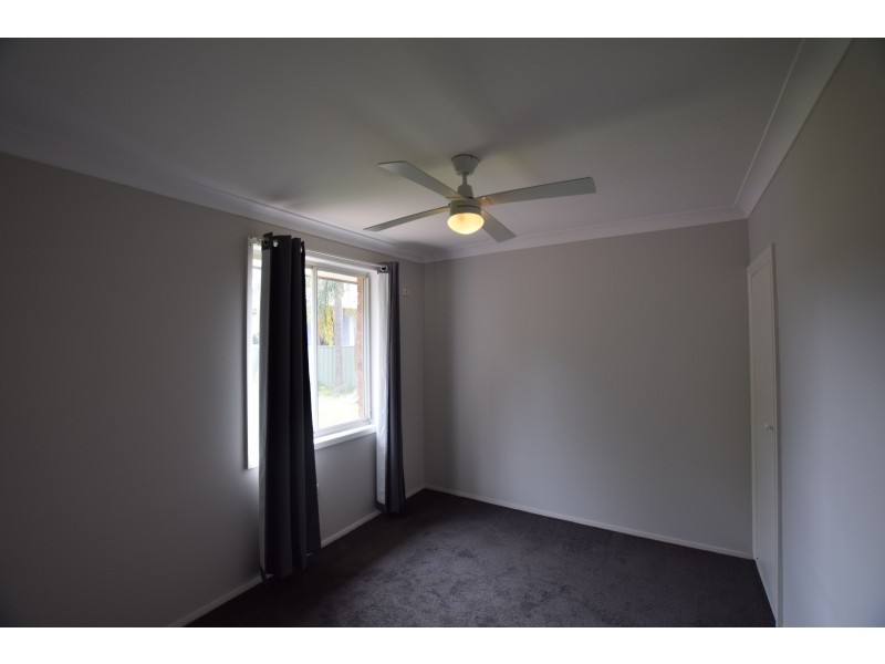 27 Koninderie  Parade, Narara NSW 2250