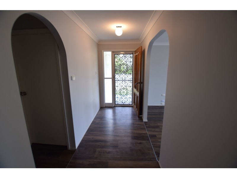 27 Koninderie  Parade, Narara NSW 2250