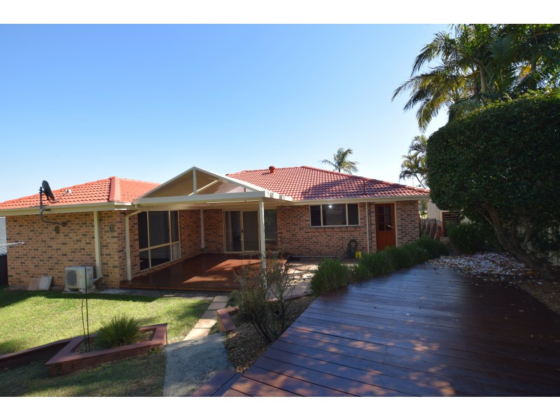 16 James Sea Drive, Green Point NSW 2251