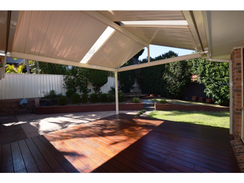 16 James Sea Drive, Green Point NSW 2251