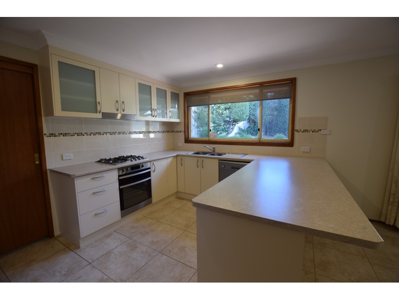16 James Sea Drive, Green Point NSW 2251