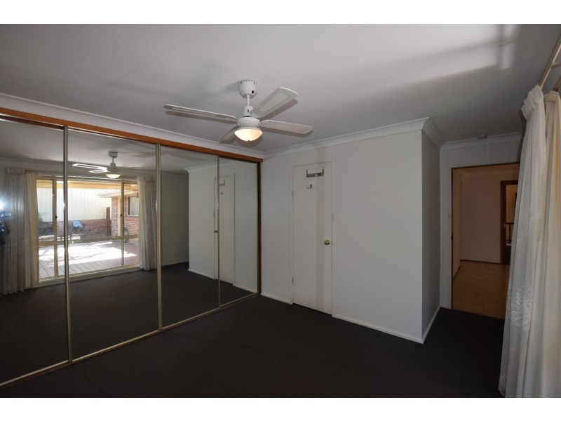 16 James Sea Drive, Green Point NSW 2251