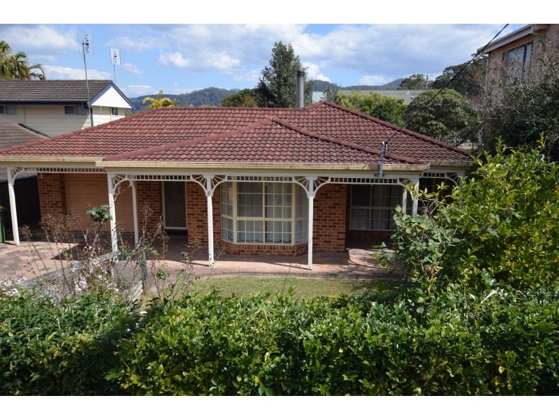 5 Noonan Point Avenue, Point Clare NSW 2250