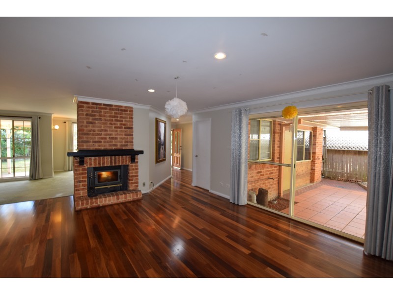 5 Noonan Point Avenue, Point Clare NSW 2250