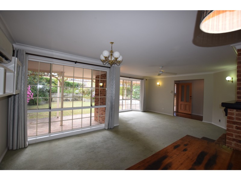 5 Noonan Point Avenue, Point Clare NSW 2250