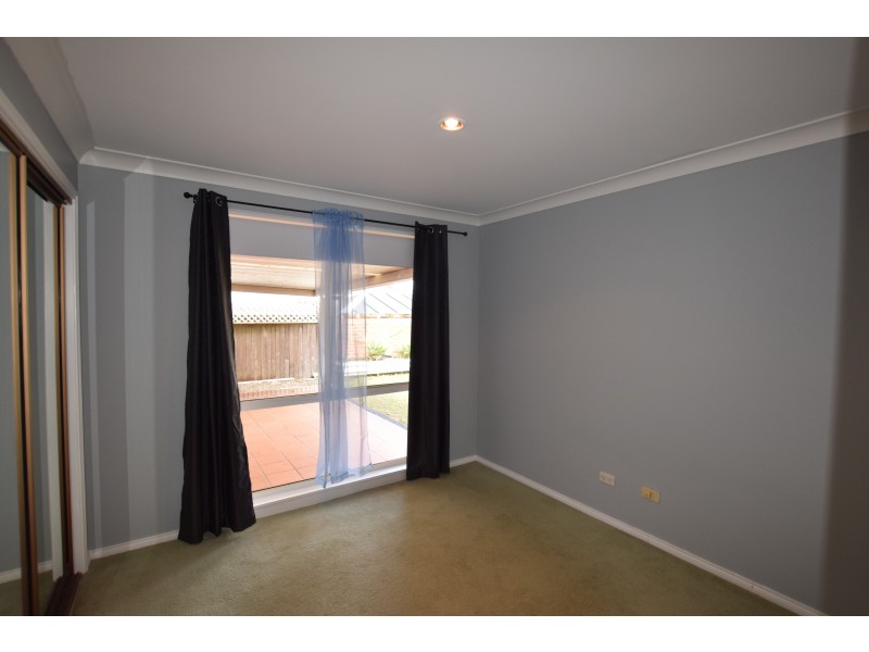 5 Noonan Point Avenue, Point Clare NSW 2250