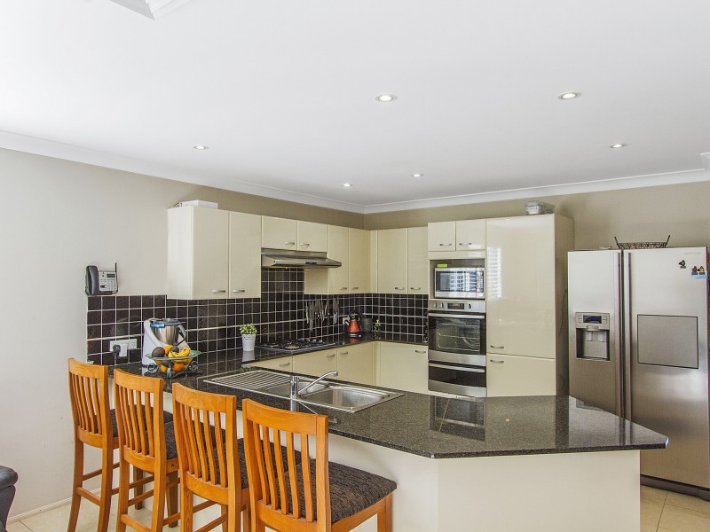 38 The Valley Way, Lisarow NSW 2250