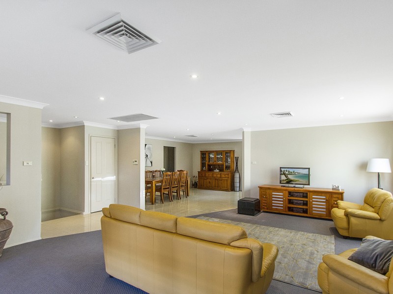 38 The Valley Way, Lisarow NSW 2250