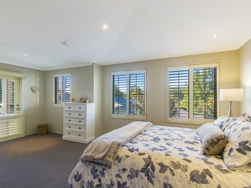 38 The Valley Way, Lisarow NSW 2250