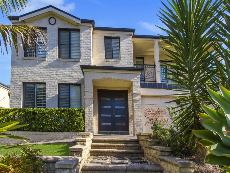 38 The Valley Way, Lisarow NSW 2250