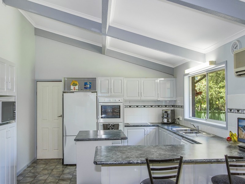 18 Ourimbah Street, Lisarow NSW 2250