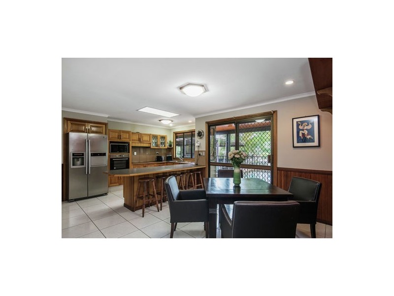 8 Wilpena Court, Springwood QLD 4127