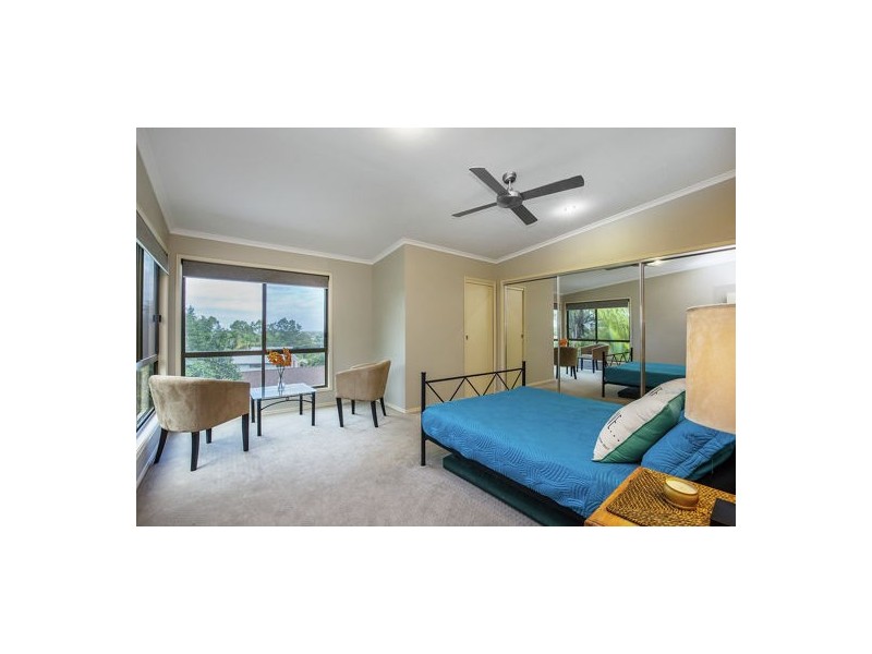 8 Wilpena Court, Springwood QLD 4127