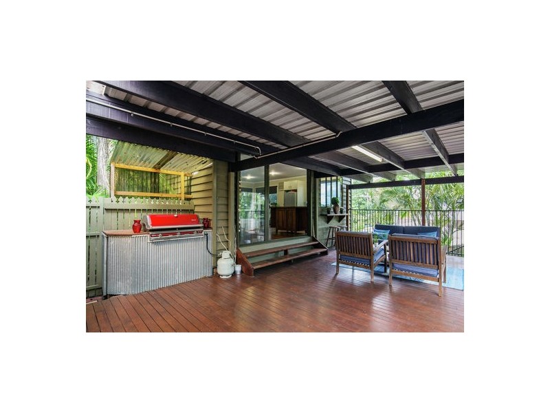 8 Wilpena Court, Springwood QLD 4127