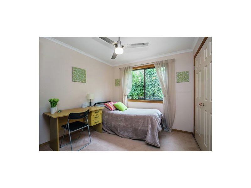 8 Wilpena Court, Springwood QLD 4127
