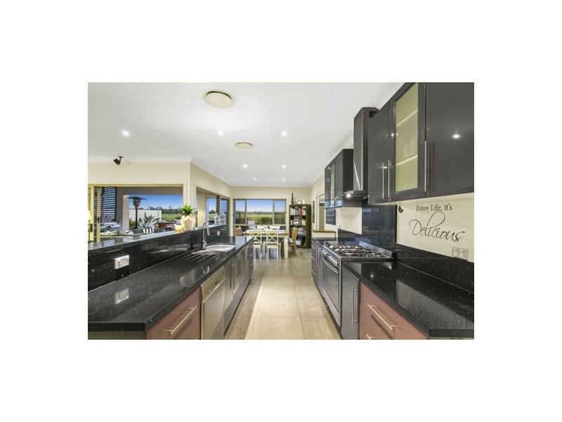35 Windward Place, Jacobs Well QLD 4208